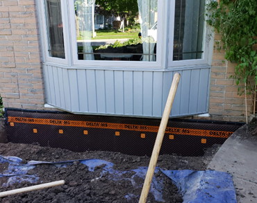 Exterior waterproofing on a Toronto foundation wall